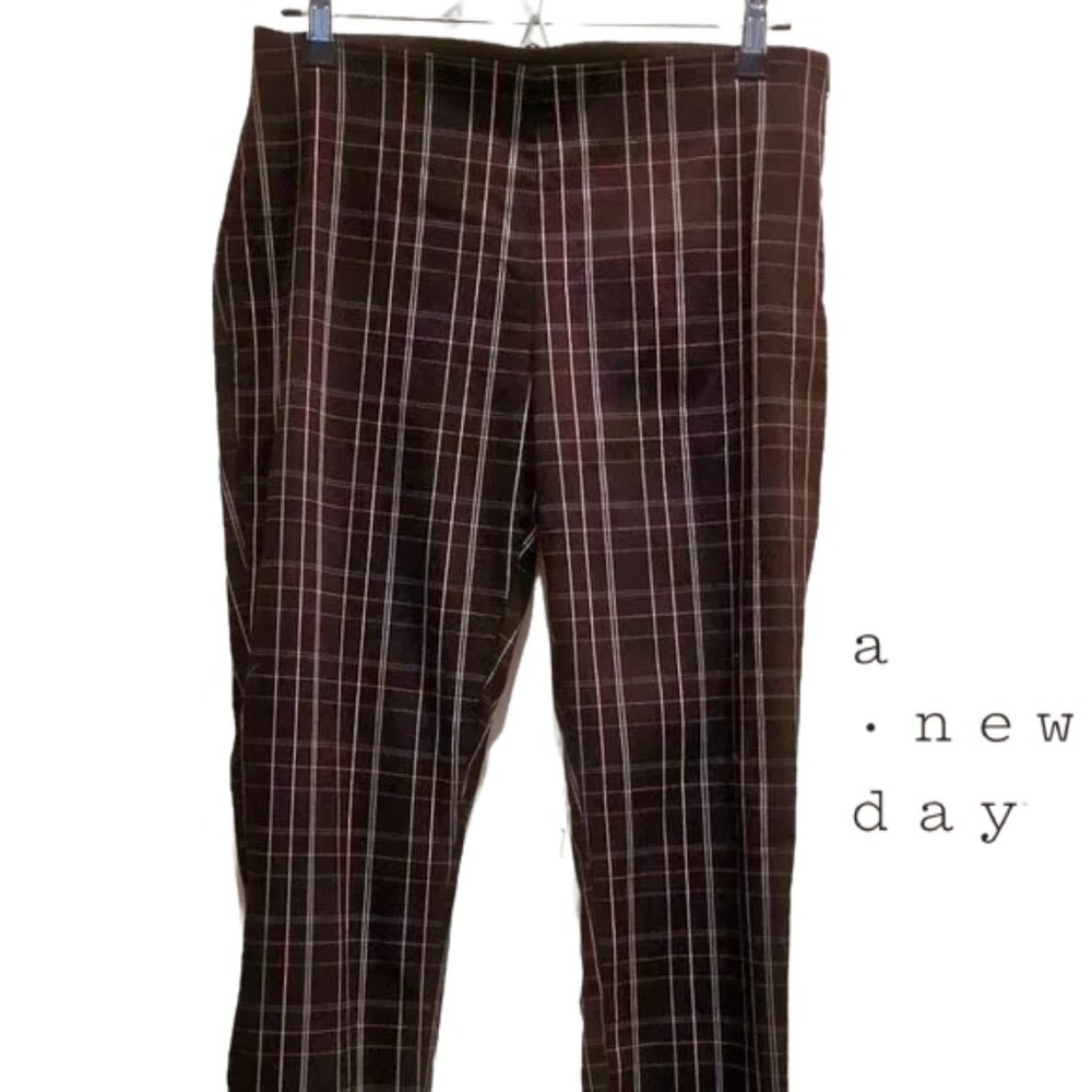 A NEW DAY Womens Slim Leg Cropped Pants 6 Black Plaid Skinny